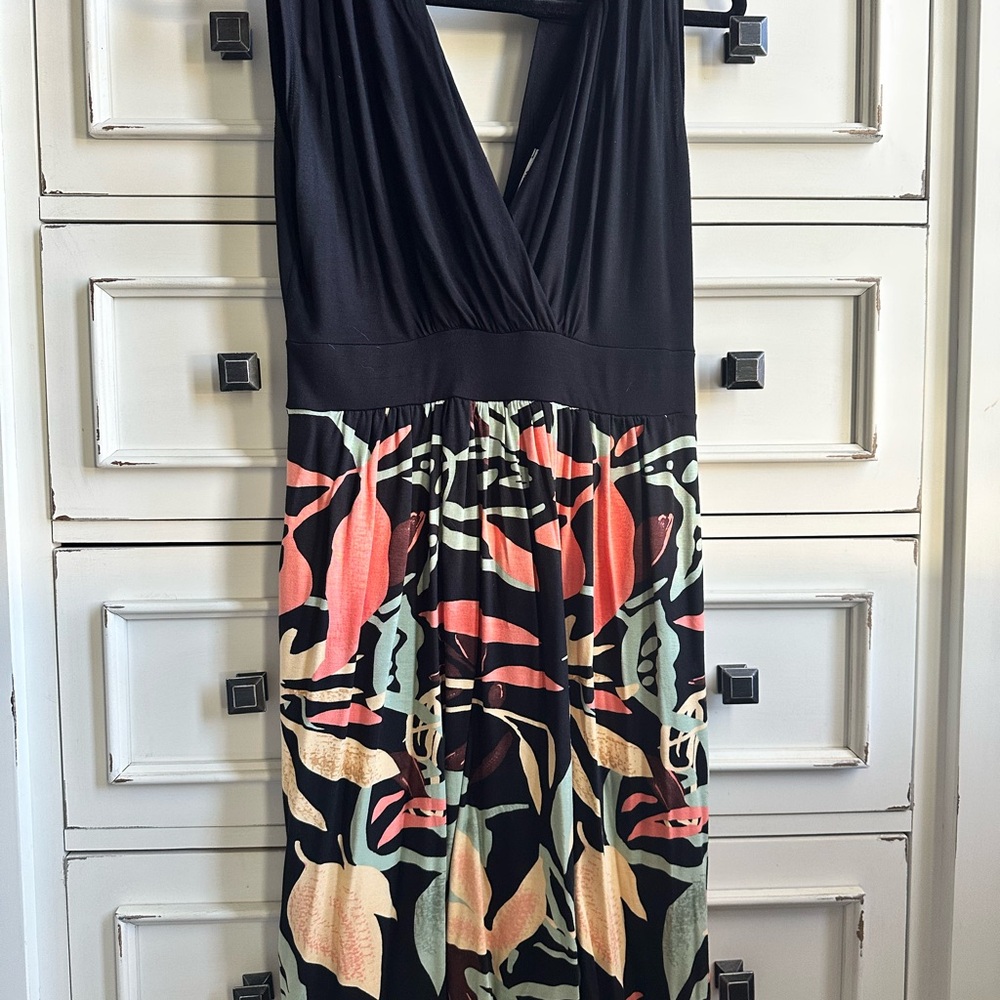 VENUS Black and Multicolor Maxi Dress